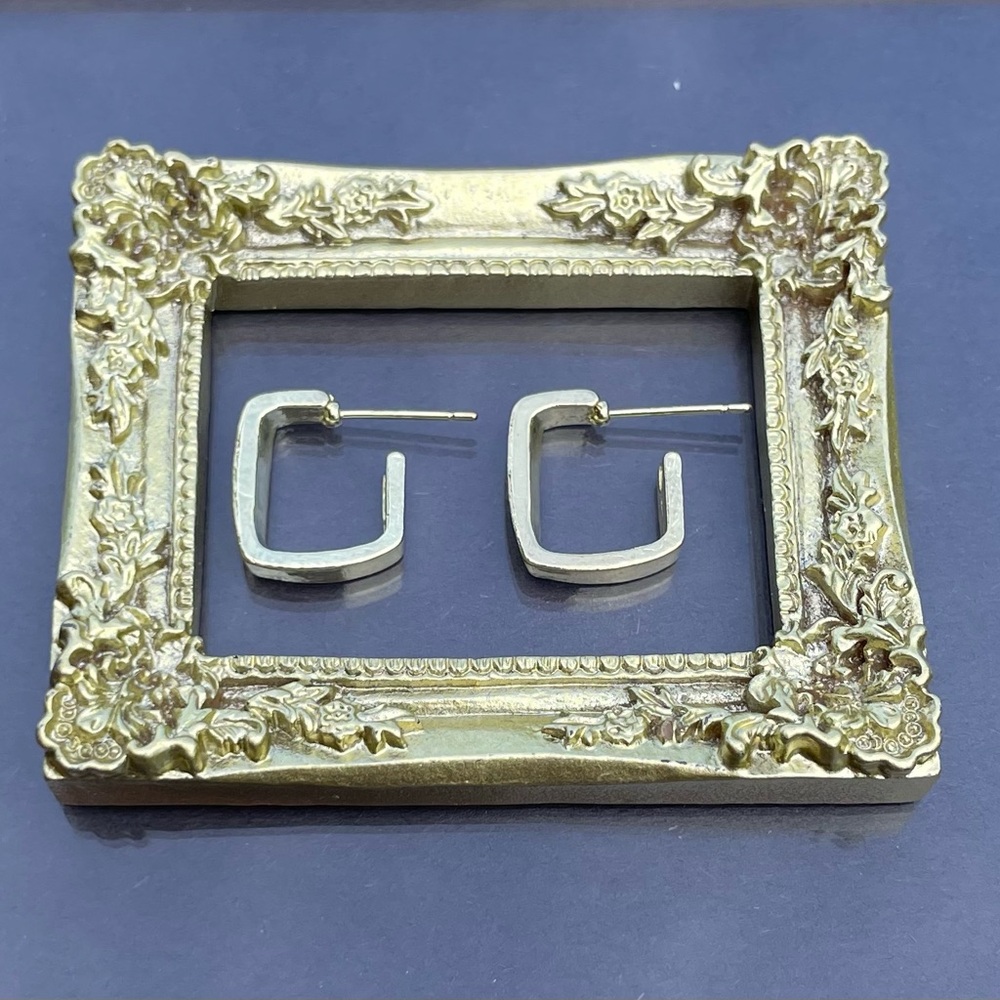 Golden alloy earrings with a square shape. Brand new. 12mm wide, 18mm long